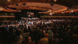 One-of-many-standing-ovations-at-the-9-27-meeting-at-the-Hollywood-Palladium-celebrating-the-2023-MBA-tentative-agreement.-Photo-J.W.-Hendricks.jpg