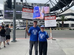 Cinco-Paul-and-Rachel-Bloom-at-Musical-Monday-Picket-at-Universal.jpg