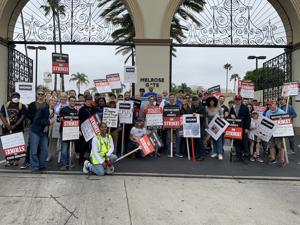 Picketers-with-Annette-Bening-and-Guild-leadership-at-Patamount.jpg