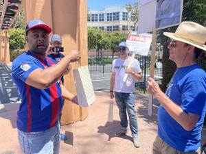 A-veteran-delivering-thank-you-gifts-to-his-mentors-at-Disney.jpg