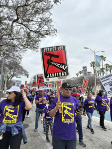 Justice-for-Janitors-march-towards-Amazon-Studios.jpg