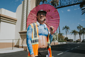 Captain-Neil-McNeil-dressed-for-summer-picketing-at-Paramount-Photo-J.W.-Hendricks.jpg