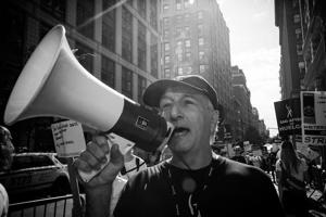 Speaking-out-at-the-Latine-Actors-and-Writers-Unite-picket-in-NYC.-Photo-FJ-Parsa.JPG