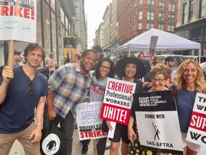 Support-from-the-Dramatists-Guild-at-the-Playwrights-Picket.jpg
