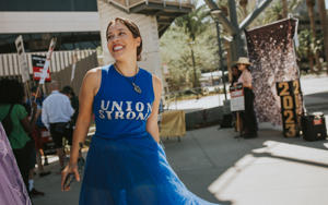Union-Strong-at-Picket-Line-Prom-at-Universal-Photo-J.W.-Hendricks.jpg