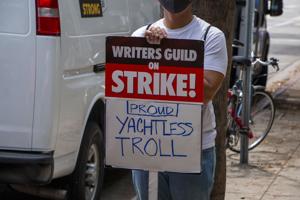 Proud-yachtless-troll-at-Warner-Bros.-Photo-Jerry-Jerome.jpeg