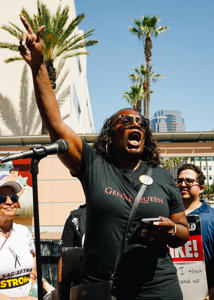 LA-Fed-president-Yvonne-Wheeler-at-the-Genre-Queens-picket-at-Fox-Photo-Brittany-Woodside.jpg