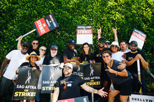 Writers-and-cast-at-the-Across-the-NCIS-verse-picket-at-Paramount-Photo-Brittany-Woodside.jpg