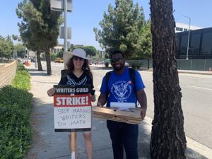 Pizza-on-the-picket-line-at-Universal.jpg