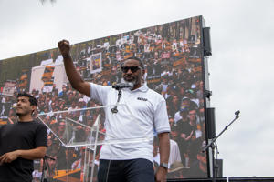 NAACP-President-and-CEO-Derrick-Johnson-at-the-SAG-AFTRA-L.A.-Solidarity-rally-at-Paramount-on-9-13.-Photo-Jerry-Jerome.JPG